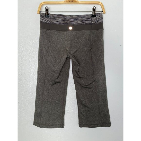 Lululemon Groove Crop Size 6 Leggings - Picture 2 of 9